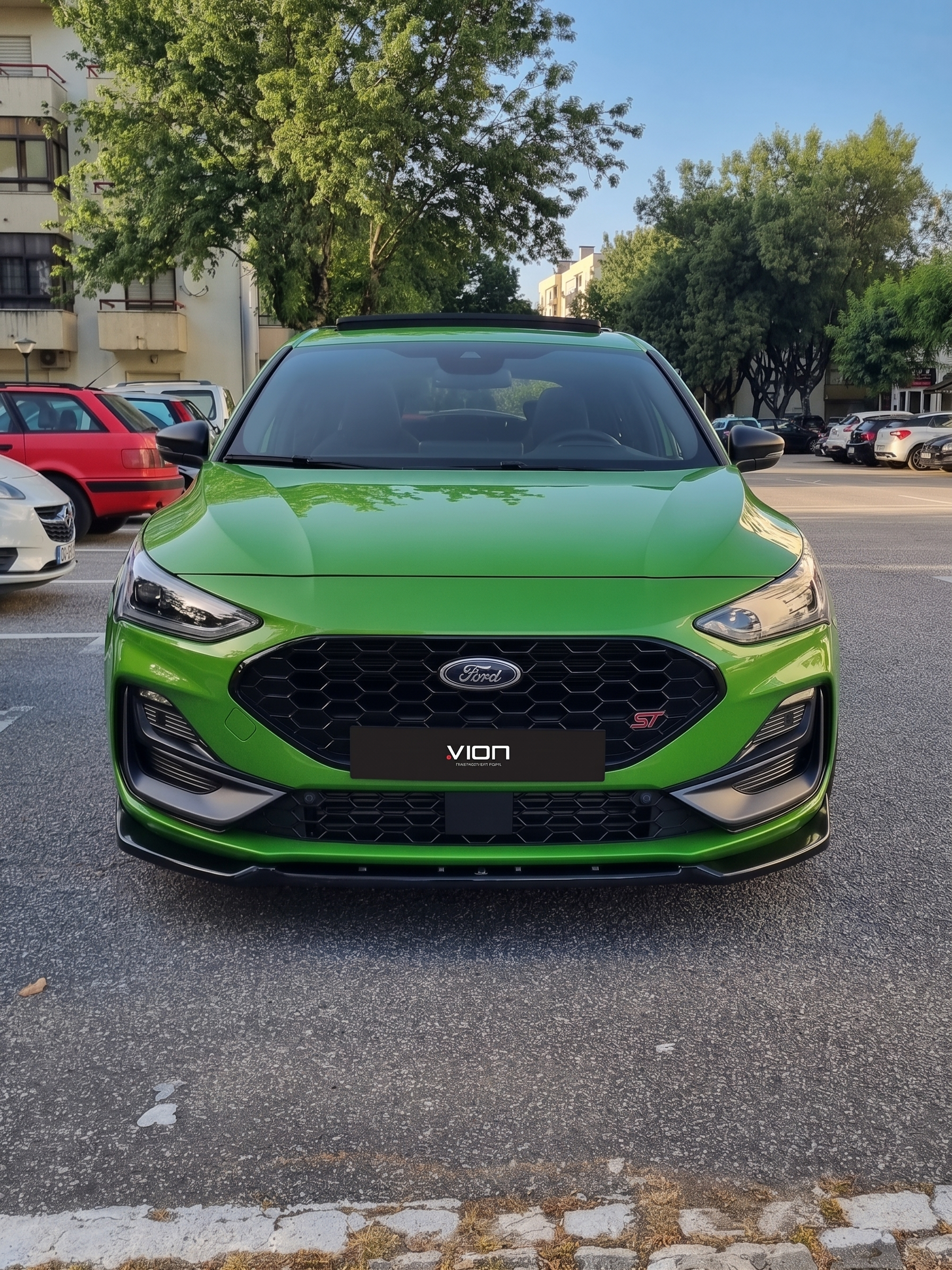 Ford Focus ST verde depois de polimento e cerâmico