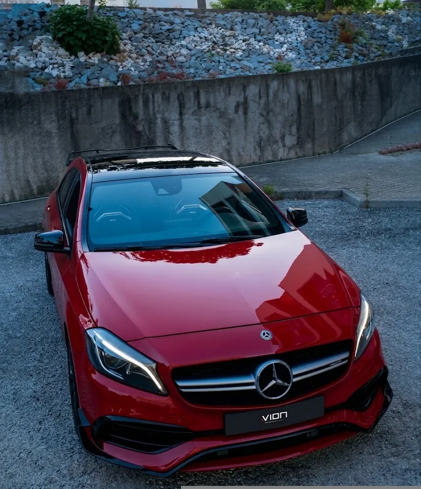 Mercedes vermelho com PPF aplicado